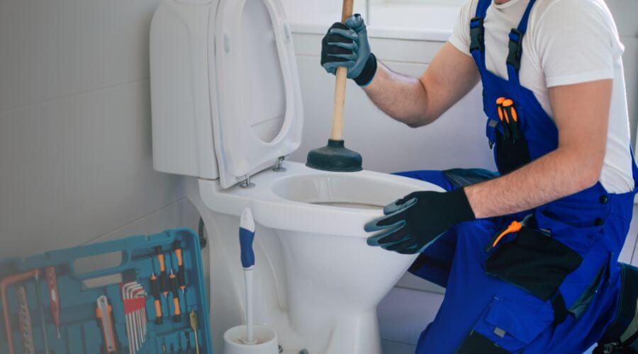 Local expert plumbing services in Holdenville, OK
